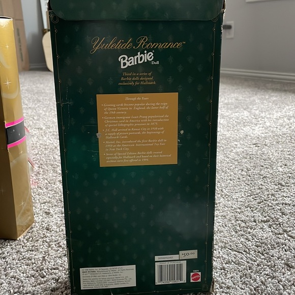 Hallmark Special Edition, Yuletide Romance Barbie, Mattel 1996 - Picture 5 of 5